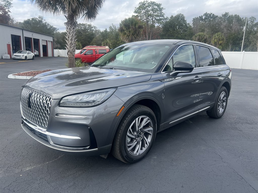 2023 Lincoln Corsair Base