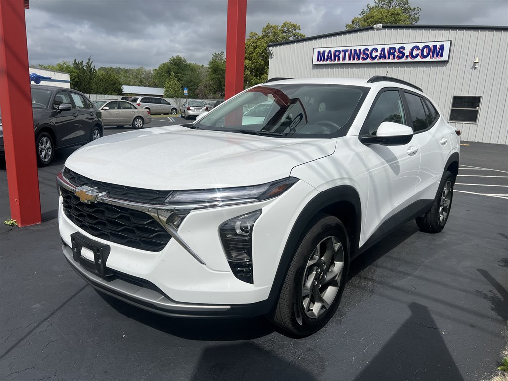 2025 Chevrolet Trax LT's photo