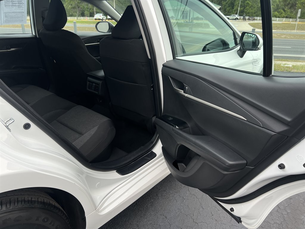 2025 Toyota Camry LE - Photo 13