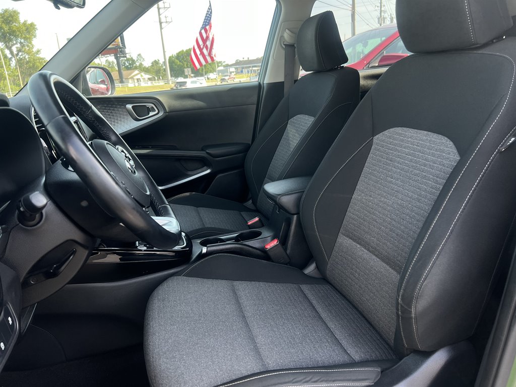 2021 Kia Soul EX - Photo 6